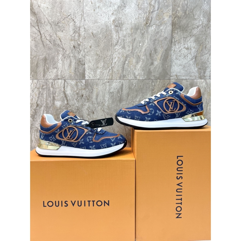 l**is V*t*n sneakers